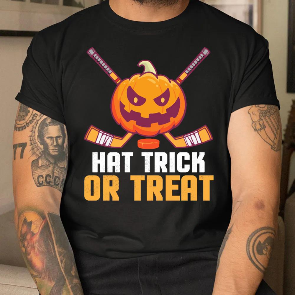 Scary pumpkin hat trick or treat hockey player Halloween 2022 shirt
